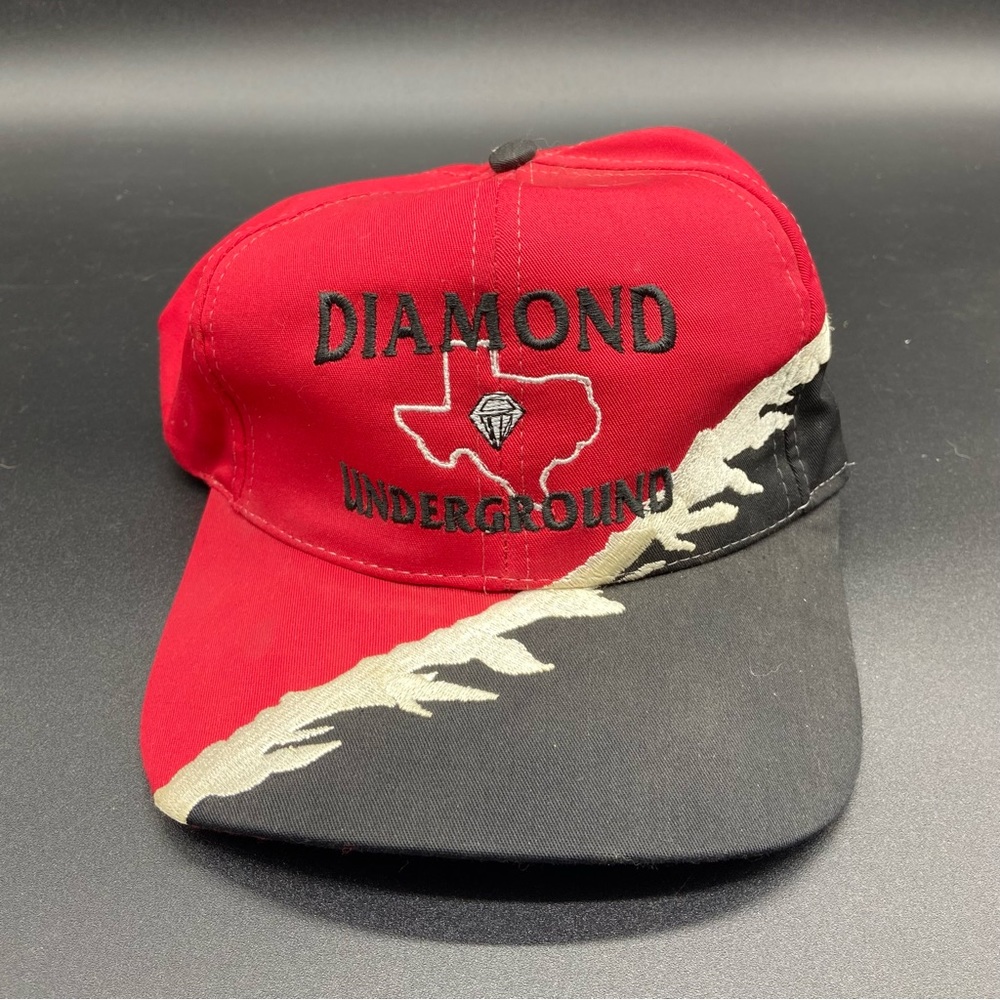 Diamond Underground Nissun Hat Cap Strap Red Wrap Embroidery Men Unisex